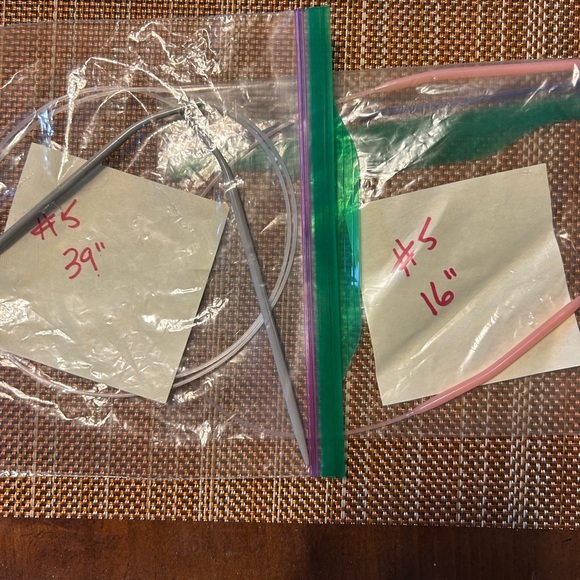 Lot of 11 Circular Knitting Needles - Picture 7 of 7